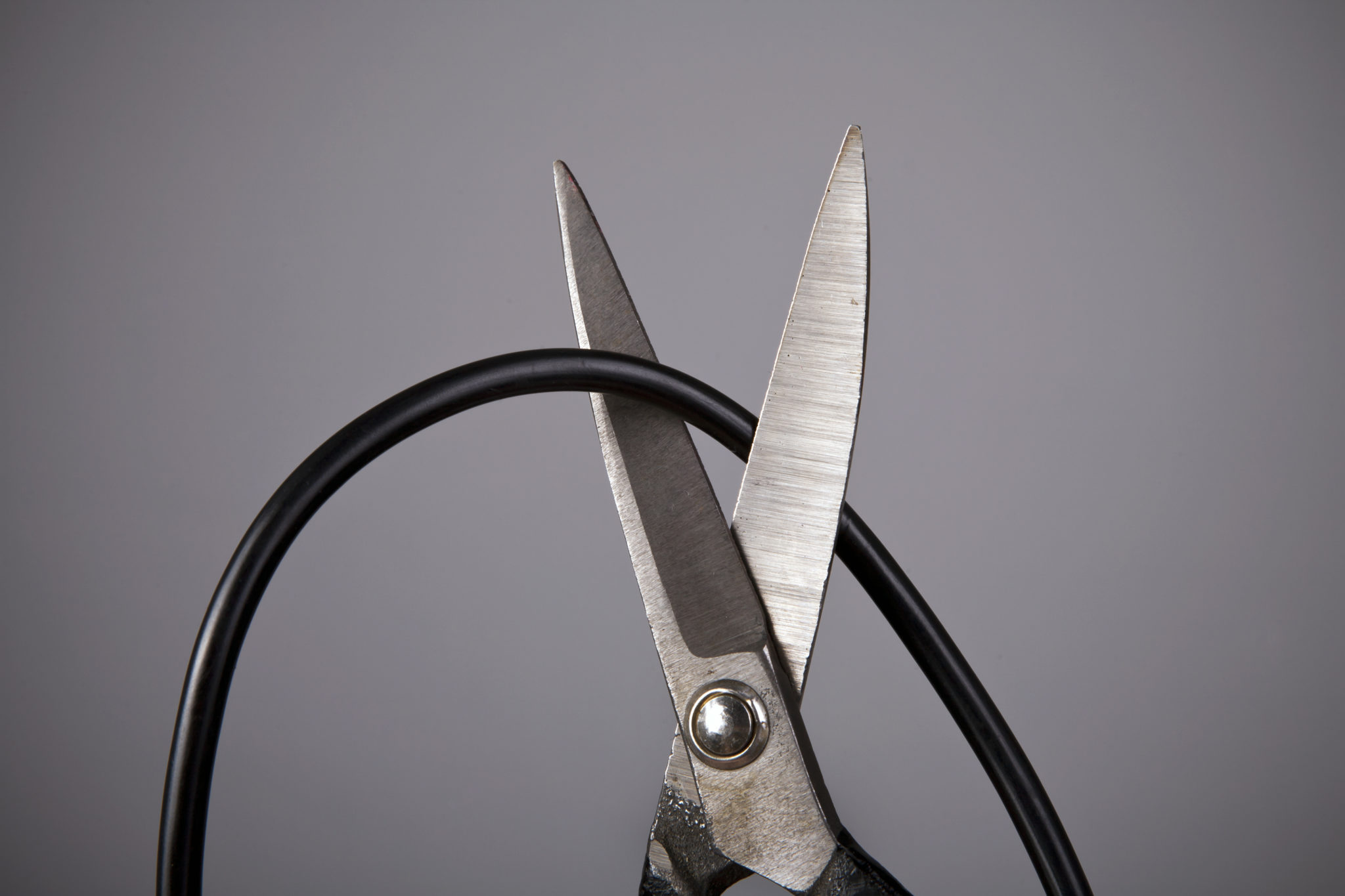 Scissors cutting cord