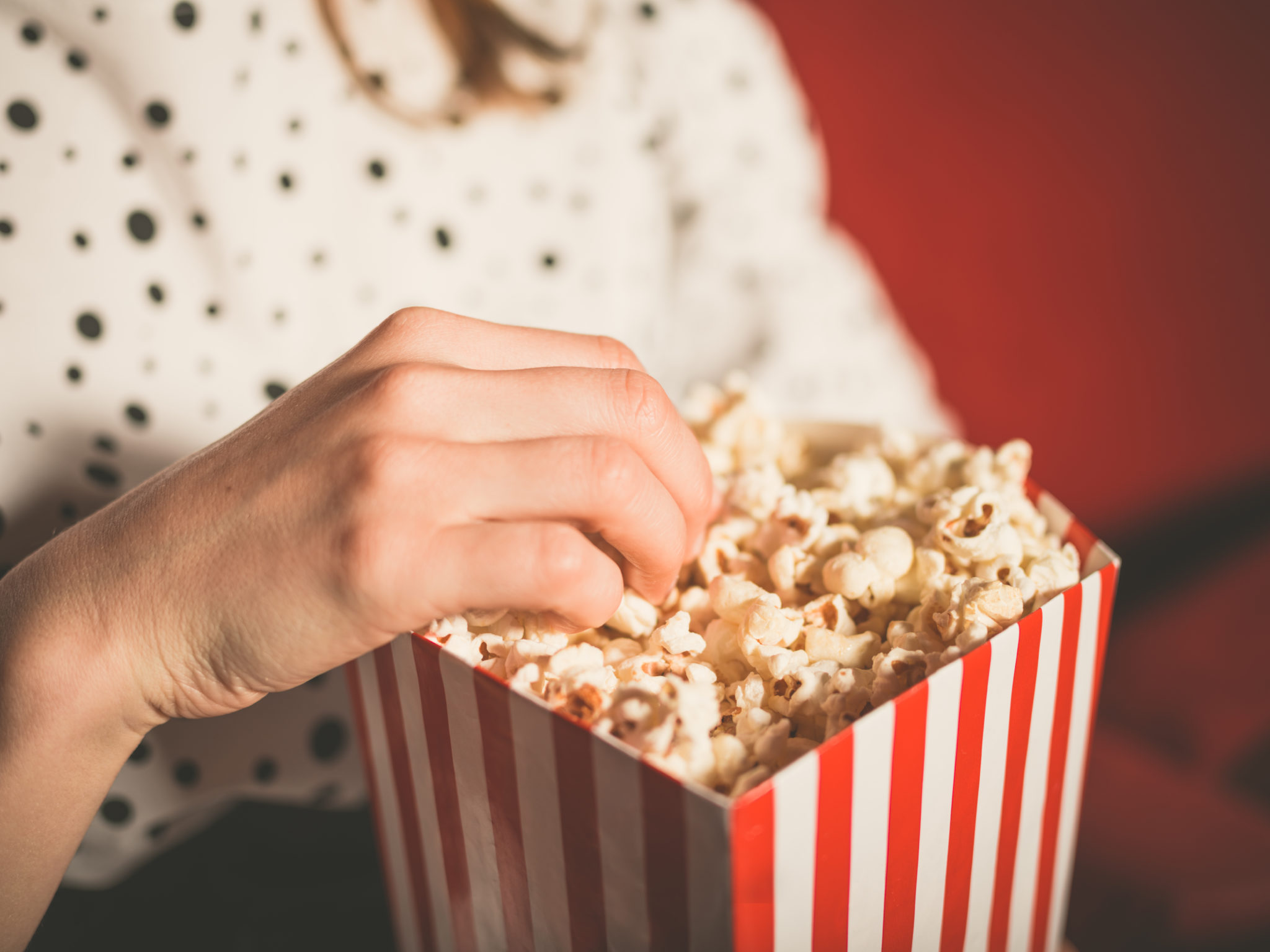 Study: 25% of US Broadband Households Prefer Home-Viewing to Theaters