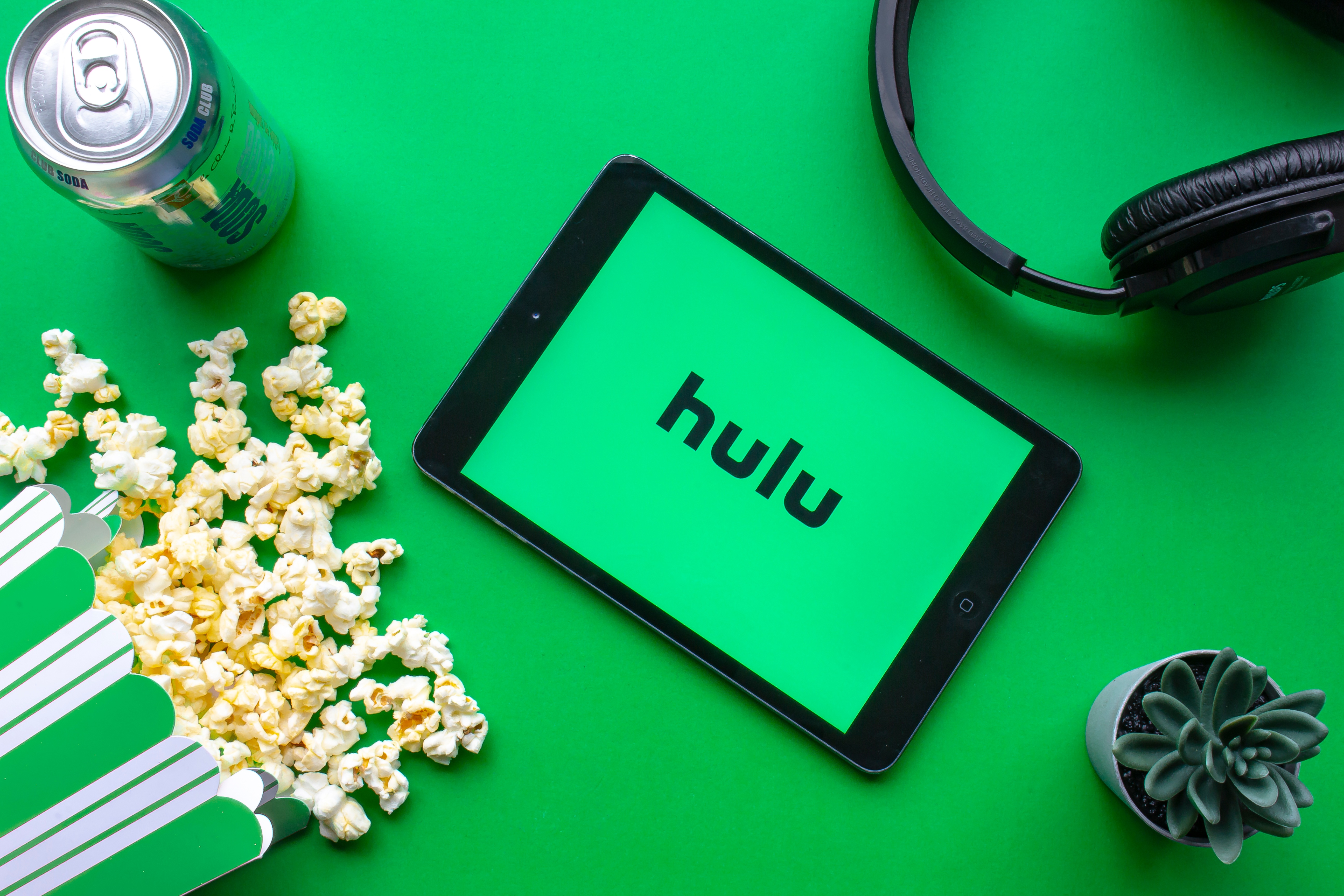 Hulu with Live Drops 200,000 Subscribers