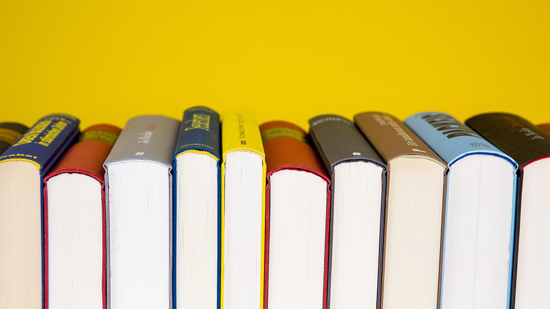 Unplug the Kids: These Free Reading Programs Turn Books Into Pizza, Toys, and More